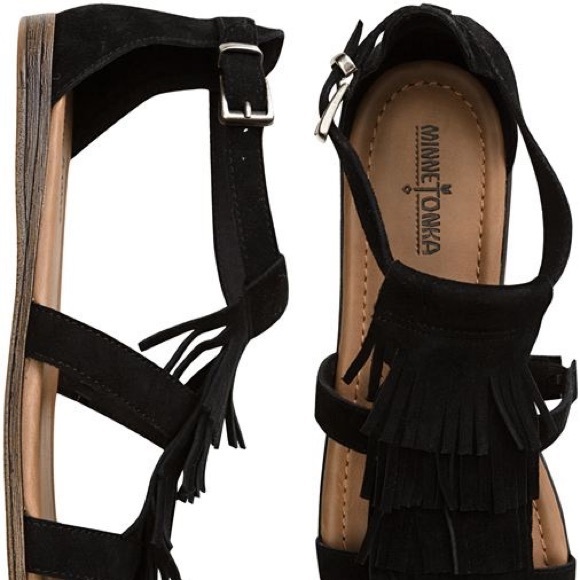 Minnetonka fringe sandals size 5 - Picture 2 of 6